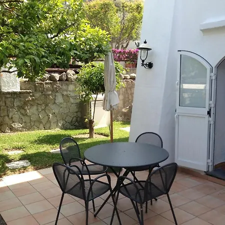 Covo Dei Borboni Hotel apartamentowy